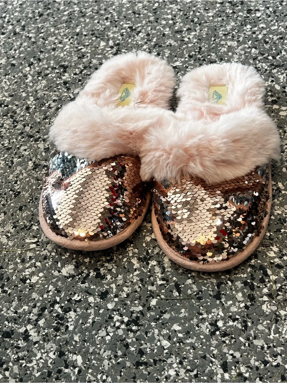 Thereabouts Girls Pink Rose Gold Flip Sequin Slippers Faux Fur Slides Sz 3/4